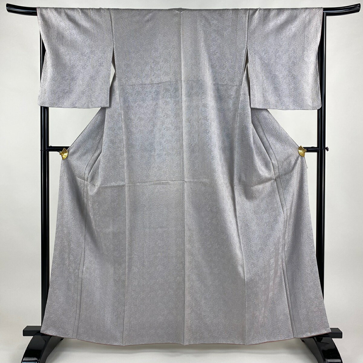 小紋 身丈161cm 裄丈66.5cm M 袷 木目絞り 幾何学模様 絞り 灰紫 正絹 逸品 【中古】