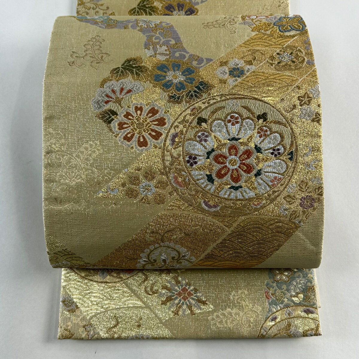 袋帯 美品 秀品 ハーブ染 華文 青海波 金銀糸 箔 ベージュ 六通 正絹 【中古】 msp30