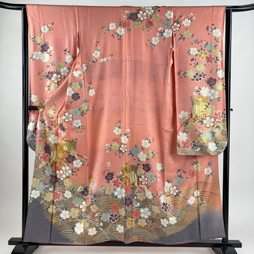 振袖 身丈157cm 裄丈64cm M 袷 御所車 桜 金糸 金彩 ピンク 正絹 名品 【中古】 振袖 身丈157cm 裄丈64cm M 袷 御所車 桜 金糸 金彩 ピンク 正絹 名品 【中古】
