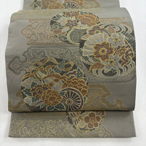 袋帯 美品 名品 川島織物 落款あり 草花 桧扇 金糸 灰色 六通 正絹 【中古】 袋帯 美品 名品 川島織物 落款あり 草花 桧扇 金糸 灰色 六通 正絹 【中古】