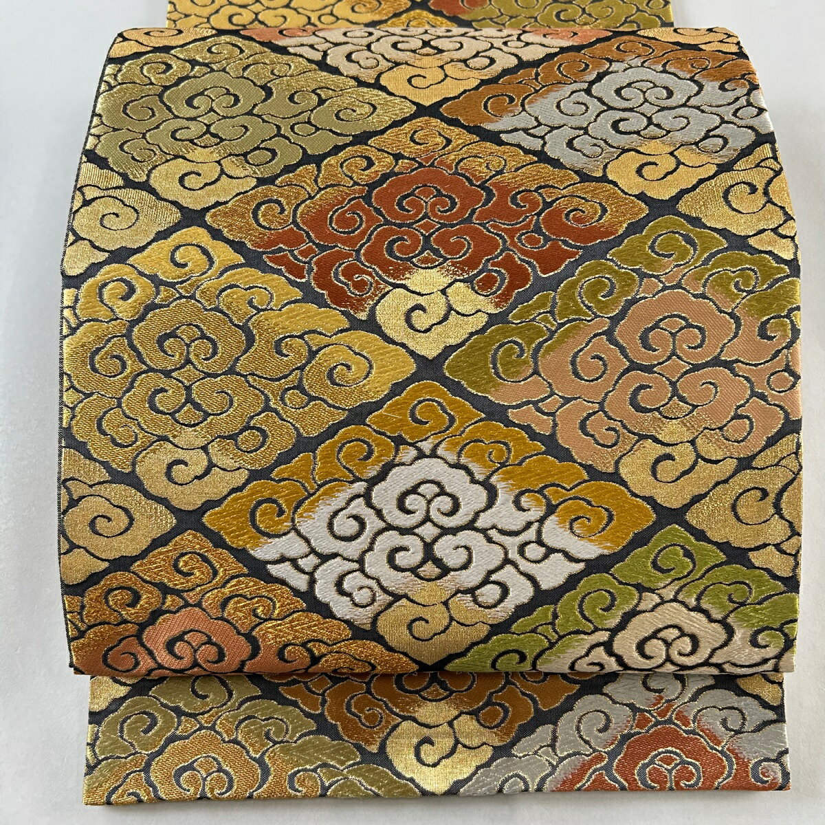 袋帯 美品 名品 菱 瑞雲 唐織 箔 墨色 六通 正絹 【中古】