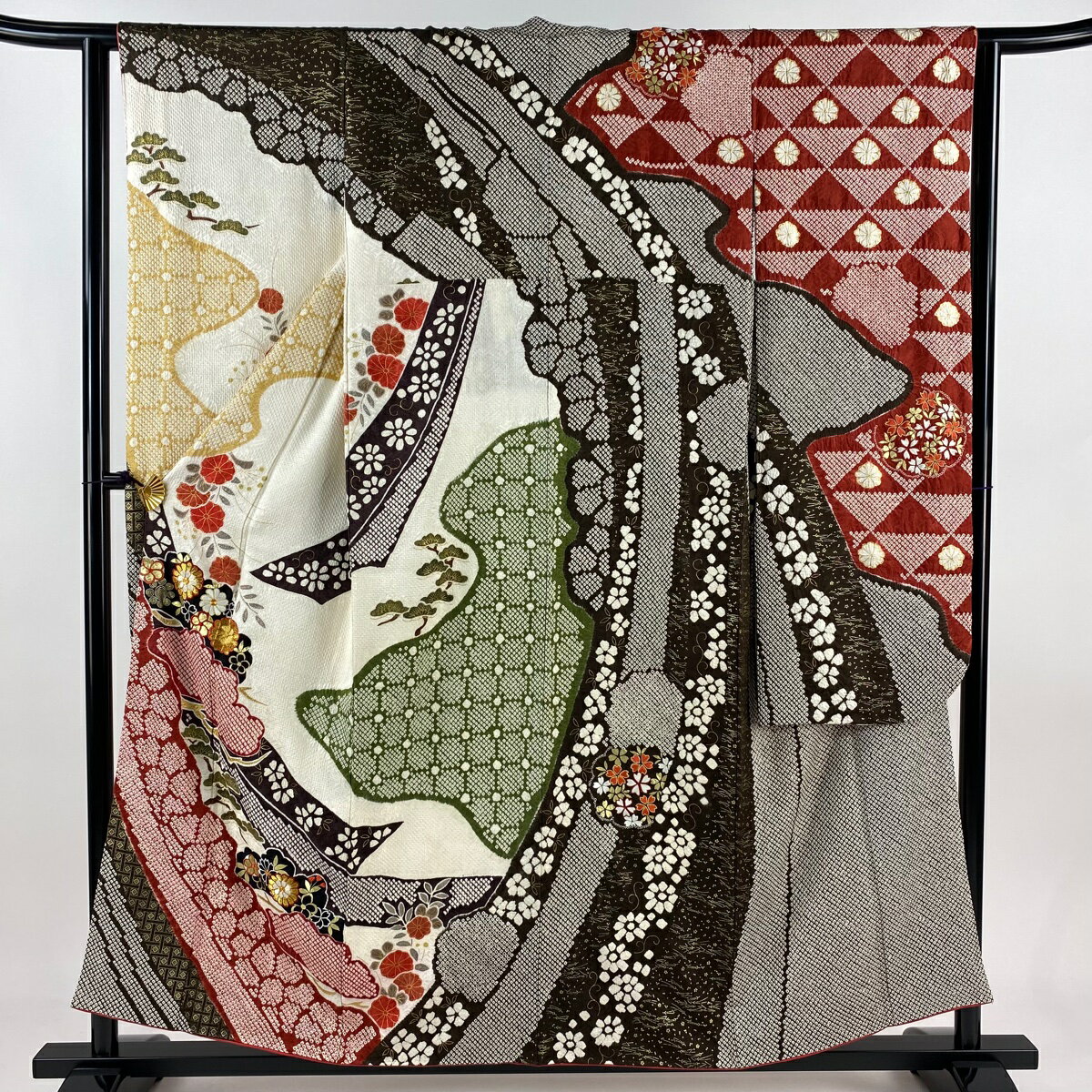 振袖 身丈155.5cm 裄丈62.5cm S 袷 笠松 草花 絞り 刺繍 クリーム 正絹 美品 名品 【中古】