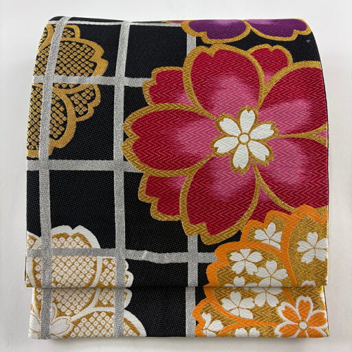 袋帯 美品 秀品 振袖向き 咲弥姫 桜 格子 金銀糸 黒 六通 正絹 【中古】 袋帯 美品 秀品 振袖向き 咲弥姫 桜 格子 金銀糸 黒 六通 正絹 【中古】