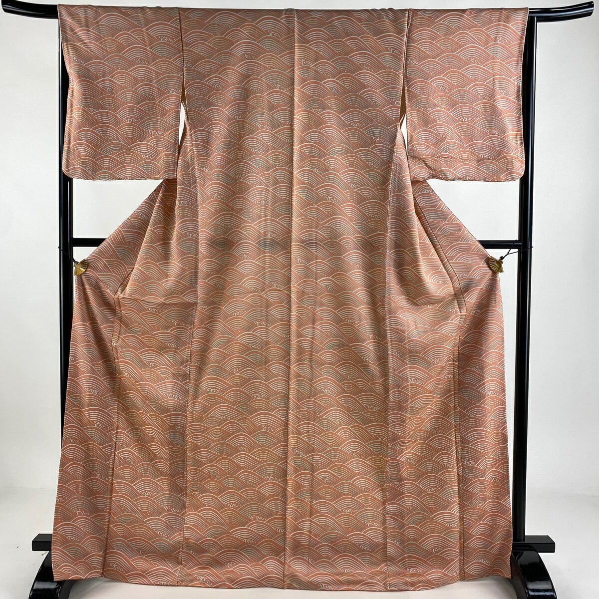 小紋 身丈170cm 裄丈66cm M 袷 波頭 波 サーモンピンク 正絹 美品 優品 【中古】 msp30