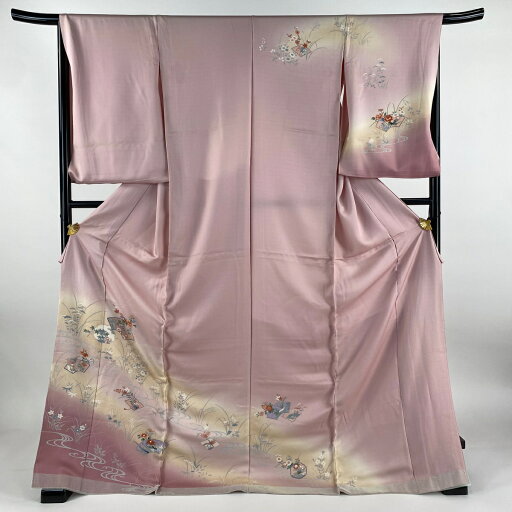 訪問着 身丈178cm 裄丈66cm 未仕立て 仮絵羽 扇面 草花 金彩 ぼかし ピンク 正絹 秀品 【中古】 訪問着 身丈178cm 裄丈66cm 未仕立て 仮絵羽 扇面 草花 金彩 ぼかし ピンク 正絹 秀品 【中古】