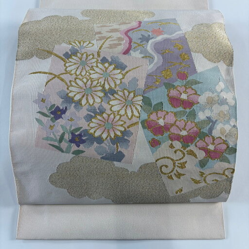 名古屋帯 美品 秀品 松葉仕立て 色紙 草花 金糸 箔 薄オレンジ 正絹 【中古】 名古屋帯 美品 秀品 松葉仕立て 色紙 草花 金糸 箔 薄オレンジ 正絹 【中古】