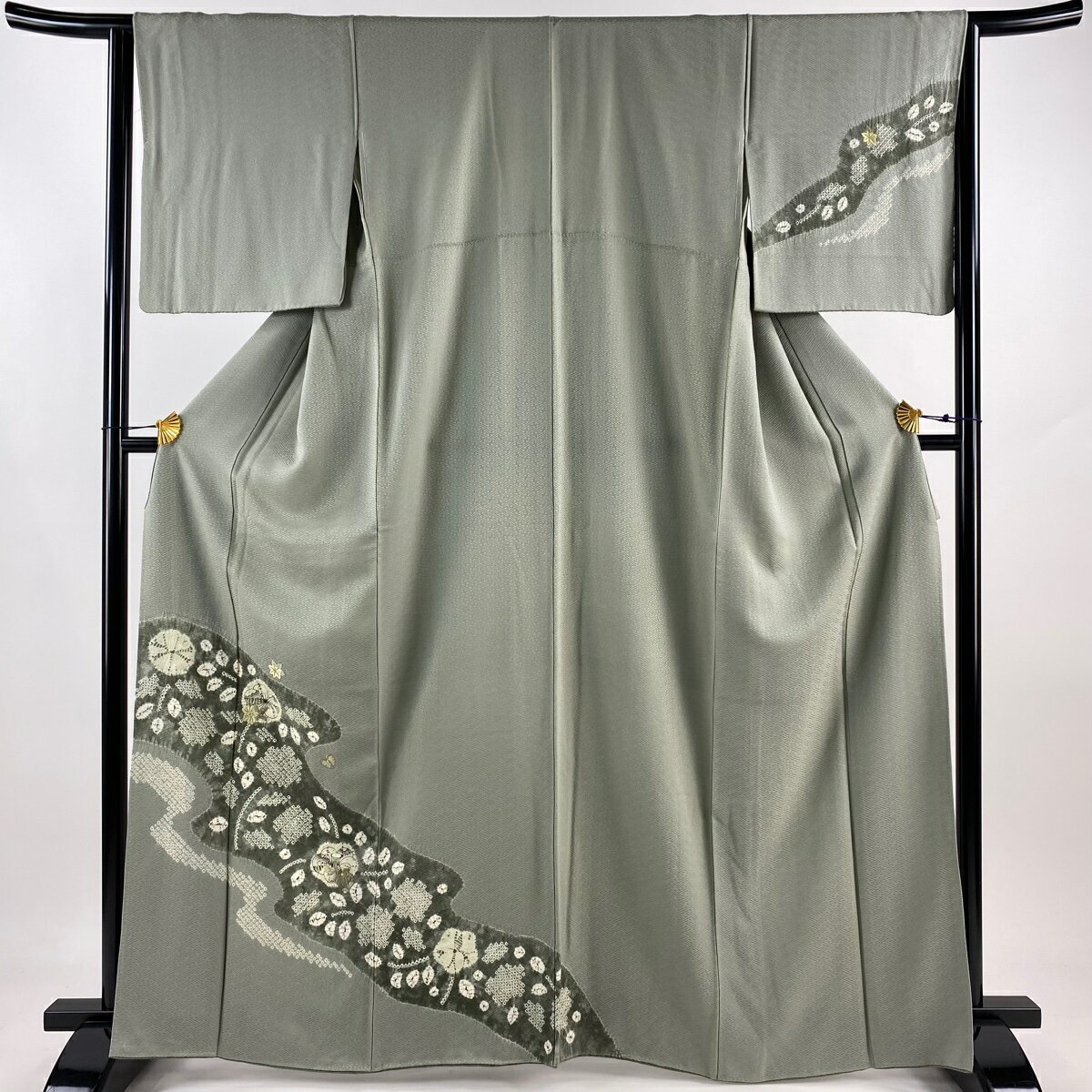 付下げ 身丈164.5cm 裄丈64.5cm M 袷 辻が花柄 流水 刺繍 絞り 灰緑 正絹 秀品 【中古】