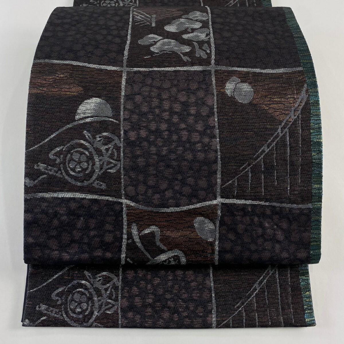 袋帯 美品 秀品 変わり市松 風景 箔 茶紫 六通 正絹 【中古】