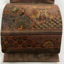 袋帯 美品 秀品 落款あり 向かい鳥 草花 金糸 金彩 焦茶色 お太鼓柄 正絹 【中古】