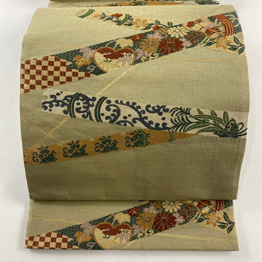 袋帯 美品 秀品 笛 草花 金糸 箔 灰緑 六通 正絹 【中古】 袋帯 美品 秀品 笛 草花 金糸 箔 灰緑 六通 正絹 【中古】