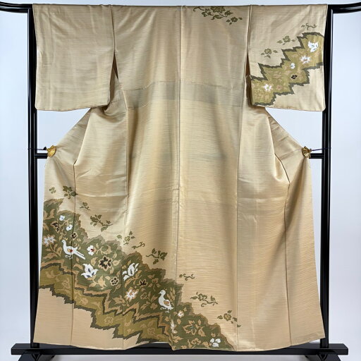 訪問着 身丈157.5cm 裄丈64.5cm M 袷 草花 鳥 刺繍 金糸 薄茶色 正絹 秀品 一つ紋 【中古】 訪問着 身丈157.5cm 裄丈64.5cm M 袷 草花 鳥 刺繍 金糸 薄茶色 正絹 秀品 一つ紋 【中古】