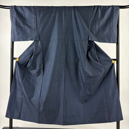 男着物 身丈150cm 裄丈70cm L 袷 アンサンブル 紬 亀甲絣 紺色 正絹 秀品 【中古】 男着物 身丈150cm 裄丈70cm L 袷 アンサンブル 紬 亀甲絣 紺色 正絹 秀品 【中古】