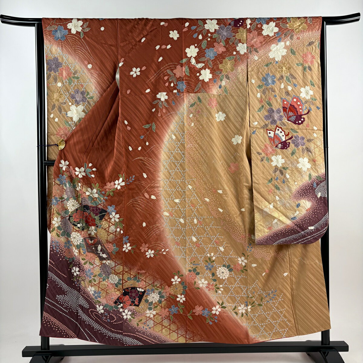 振袖 身丈154.5cm 裄丈64cm M 袷 草花 扇面 金銀彩 染め分け 赤茶 正絹 秀品 【中古】(4)