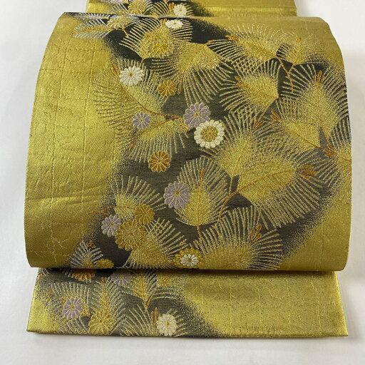 袋帯 美品 秀品 菊 若松 金銀糸 箔 金色 六通 正絹 【中古】 袋帯 美品 秀品 菊 若松 金銀糸 箔 金色 六通 正絹 【中古】