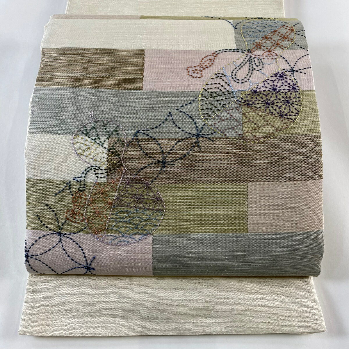 袋帯 美品 名品 瓢箪 七宝文 刺し子刺繍 クリーム お太鼓柄 正絹 【中古】