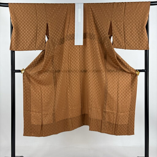 長襦袢 身丈131cm 裄丈65cm M いろ遊び 落款あり 地紋 茶色 正絹 秀品 【中古】 長襦袢 身丈131cm 裄丈65cm M いろ遊び 落款あり 地紋 茶色 正絹 秀品 【中古】