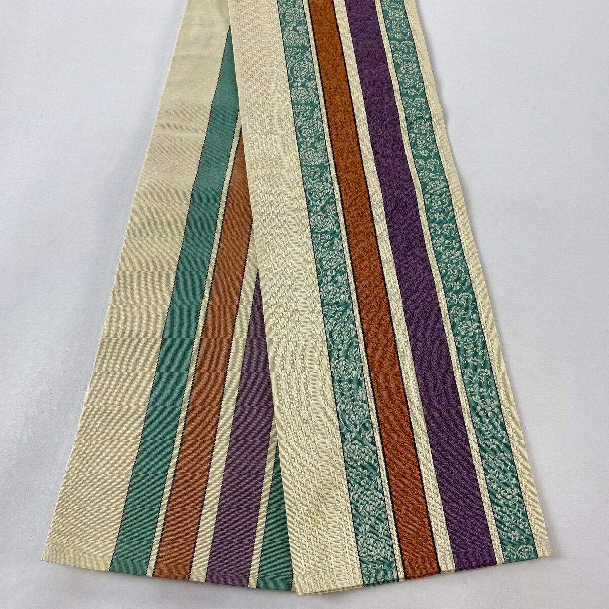 半幅帯 美品 秀品 博多織 証紙 縞 花唐草 クリーム 正絹 【中古】(4)