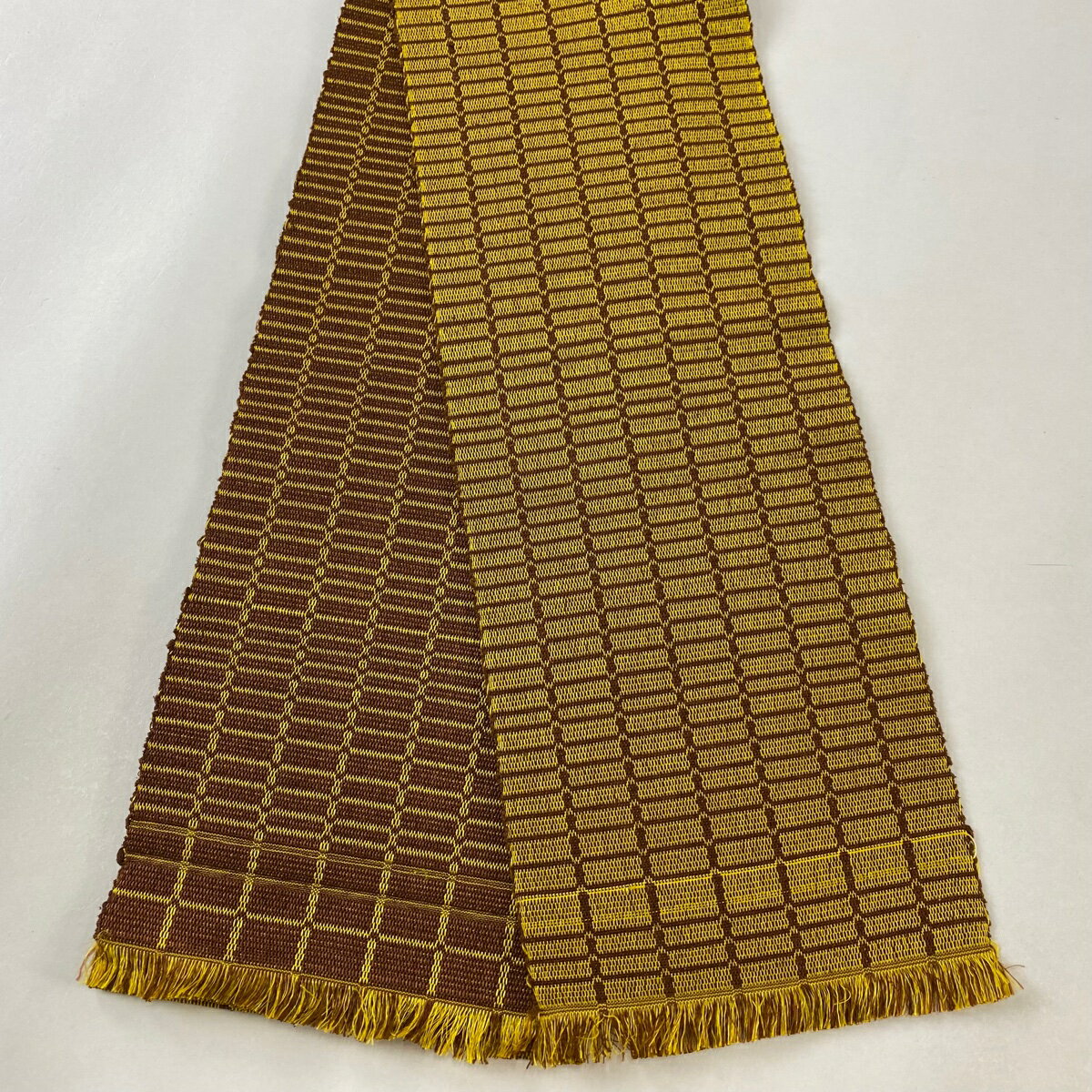 半幅帯 美品 名品 縞 幾何学模様 黄土色 正絹 【中古】