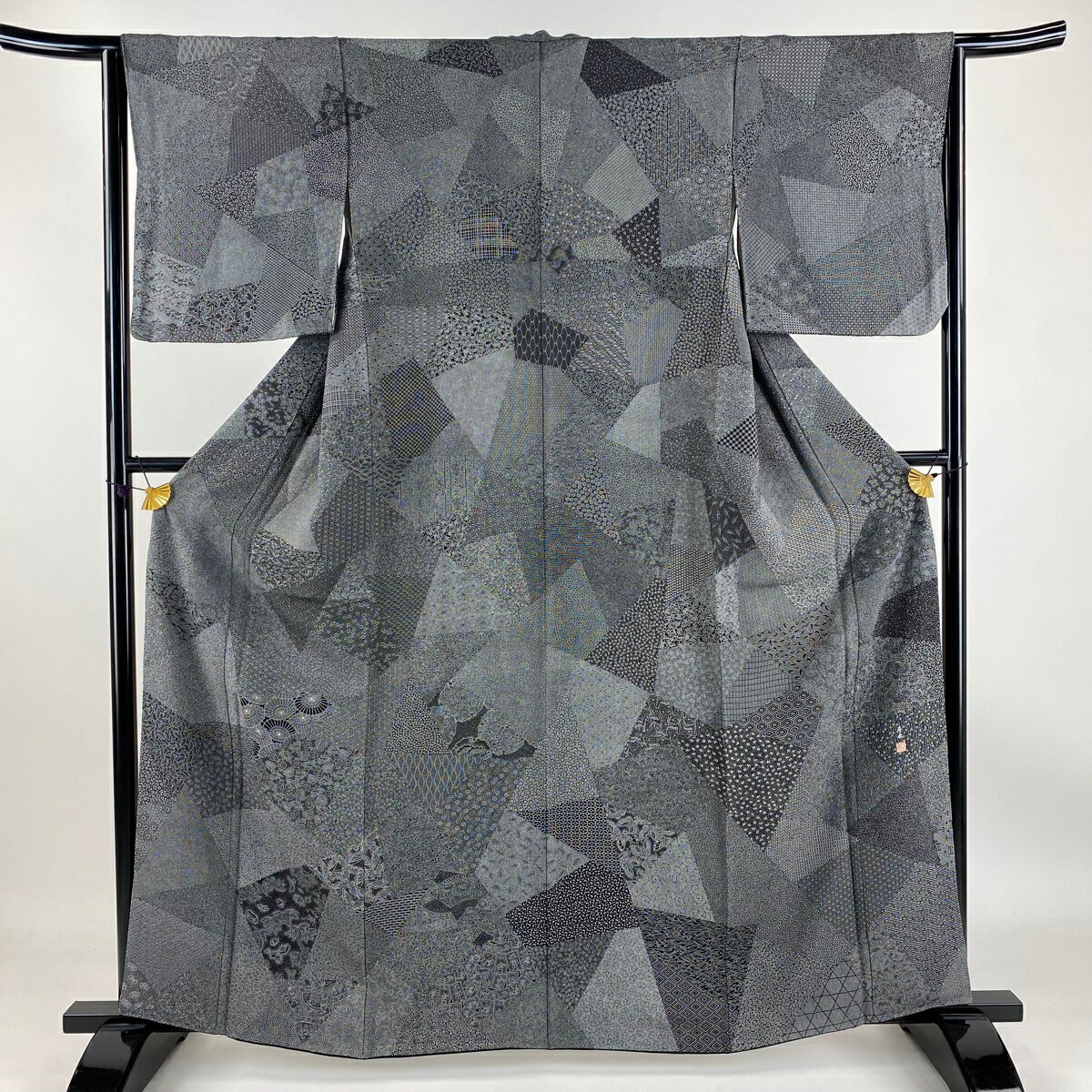 江戸小紋 身丈162.5cm 裄丈63cm S 袷 落款あり 寄せ柄 番傘 黒 正絹 美品 名品 【中古】(4)