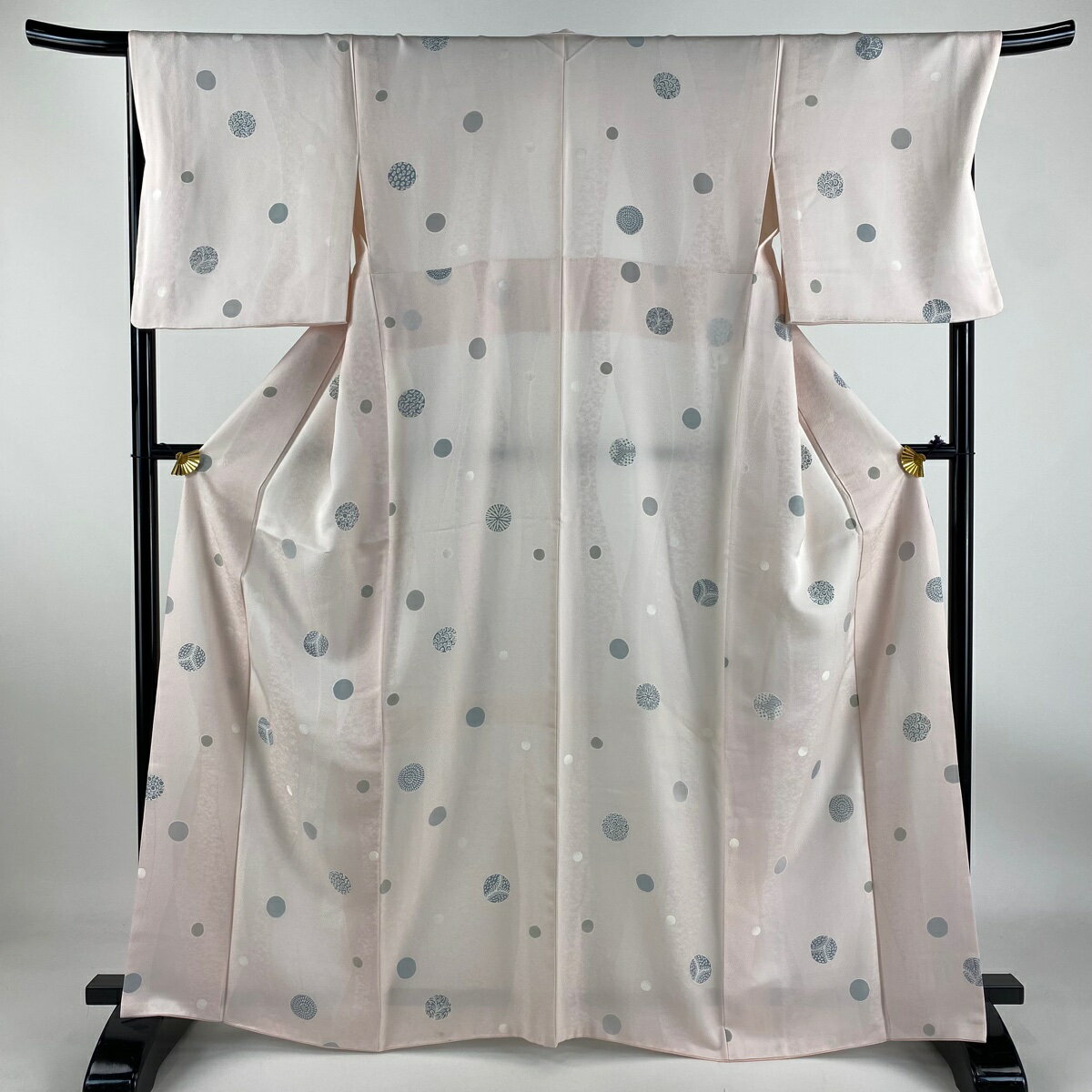 小紋 身丈165cm 裄丈67.5cm L 袷 丸文 幾何学模様 ぼかし 薄ピンク 正絹 秀品 【中古】