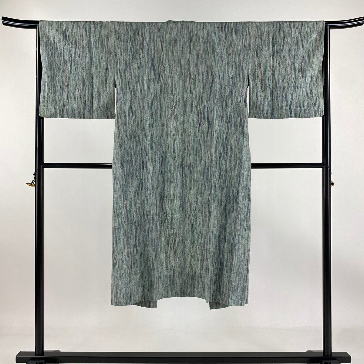 道中着 身丈129.5cm 裄丈63.5cm S 和装コート 紬地 縞 幾何学模様 灰緑 正絹 美品 逸品 【中古】