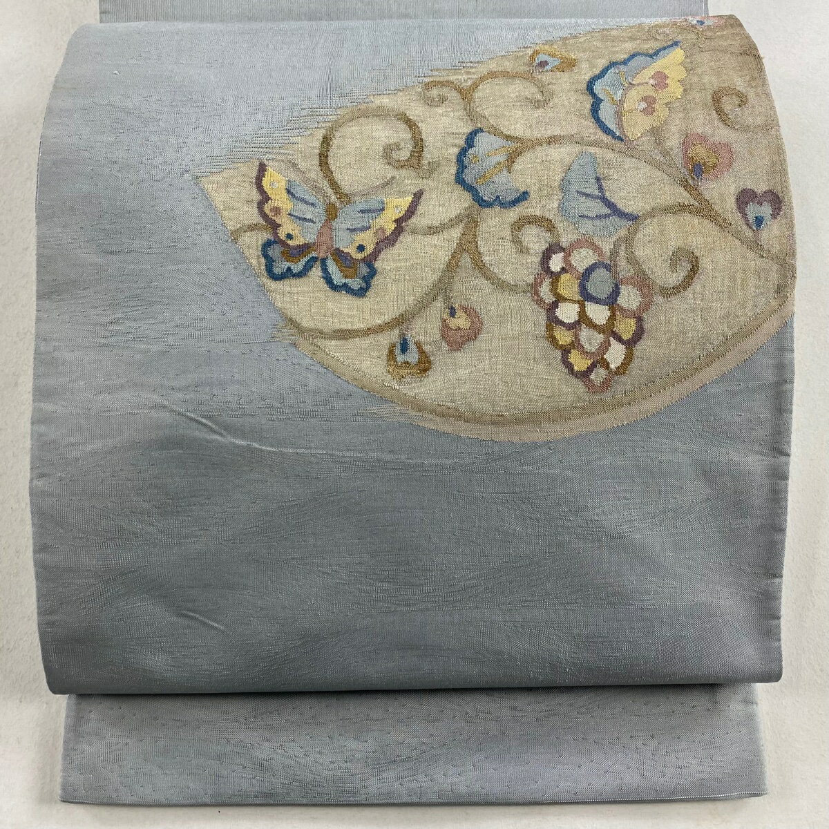 袋帯 秀品 紬地 蝶 葡萄唐草 金銀糸 青灰色 お太鼓柄 正絹 【中古】