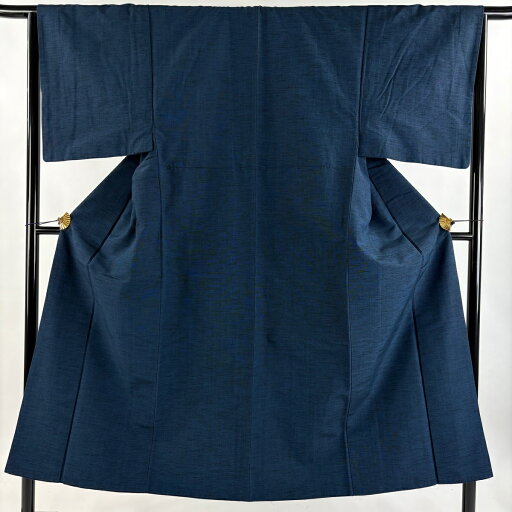 男着物 身丈147cm 裄丈64cm M 袷 アンサンブル 紬地 紺色 正絹 美品 秀品 【中古】 男着物 身丈147cm 裄丈64cm M 袷 アンサンブル 紬地 紺色 正絹 美品 秀品 【中古】