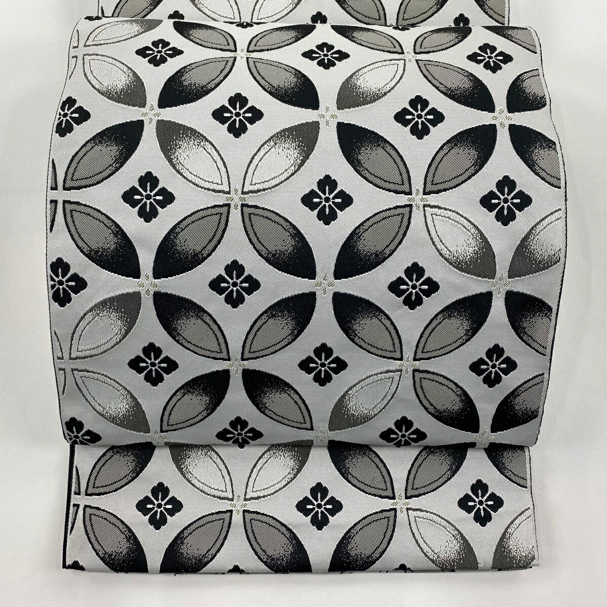 袋名古屋帯 美品 秀品 七宝 花菱 灰白 化繊 【中古】