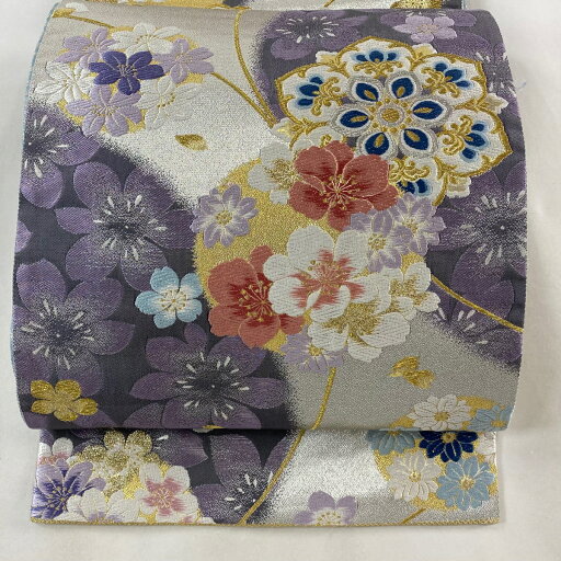 袋帯 美品 秀品 華文 桜 金銀糸 箔 銀色 六通 正絹 【中古】 袋帯 美品 秀品 華文 桜 金銀糸 箔 銀色 六通 正絹 【中古】
