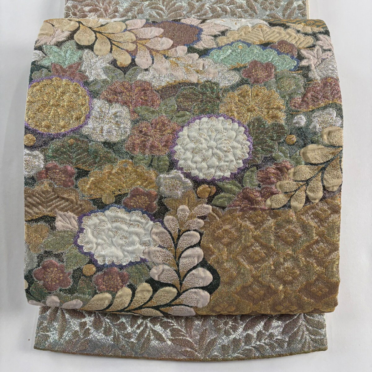 袋帯 秀品 草花 花菱 金銀糸 箔 薄小豆 お太鼓柄 正絹 【中古】