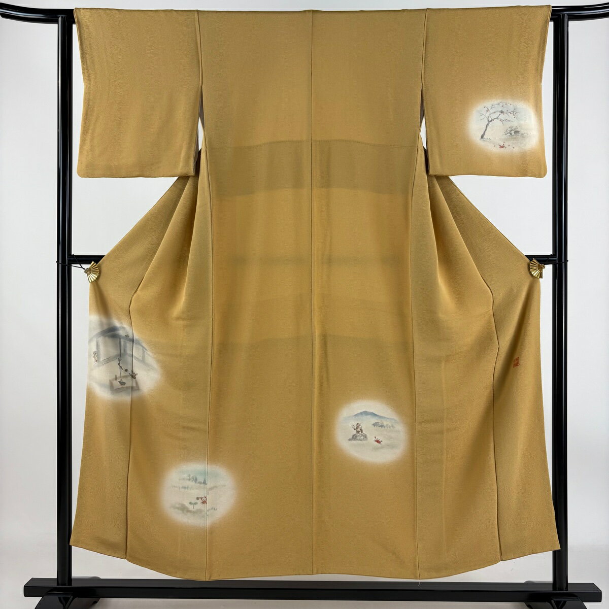 付下げ 身丈152cm 裄丈63cm S 袷 落款あり さるかに合戦 ぼかし 縮緬 薄茶色 正絹 美品 名品 【中古】 msp29