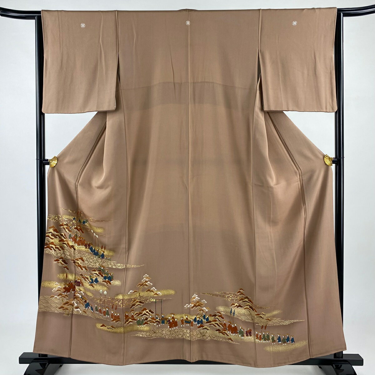 色留袖 身丈159cm 裄丈64cm M 袷 人物 松 金彩 ぼかし 薄小豆 正絹 優品 三つ紋 【中古】(4)