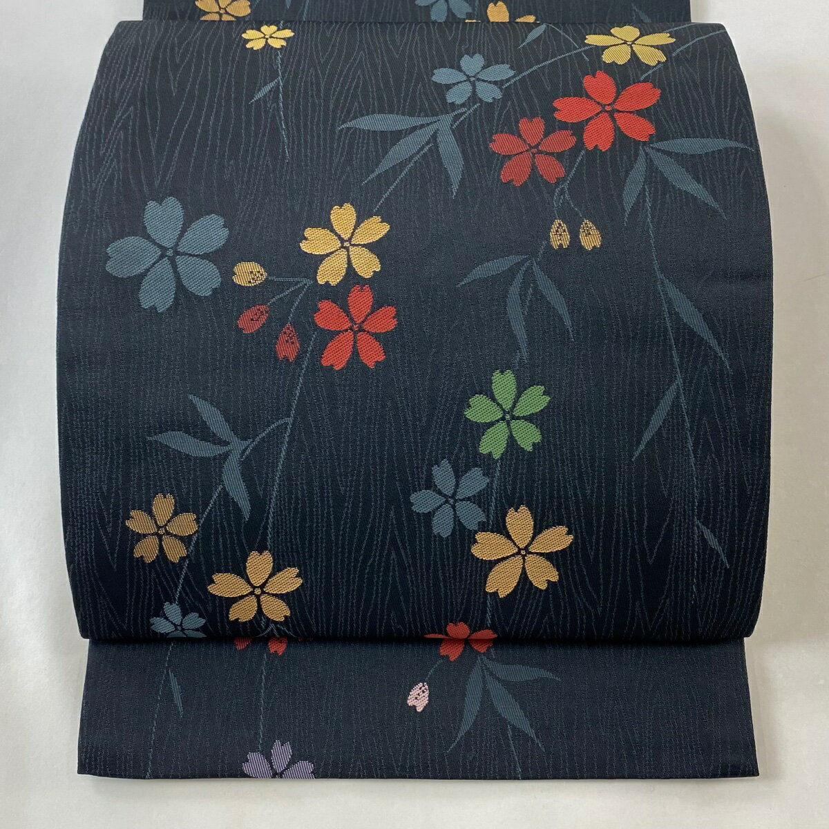 【美品】 袋名古屋帯 優品 桜 木目 箔 黒 化繊 【中古】