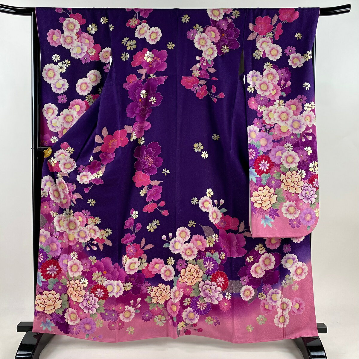 【美品】 振袖 身丈163.5cm 裄丈67cm M 袷 桜 牡丹 銀通し 金糸 濃紫 正絹 逸品 【中古】
