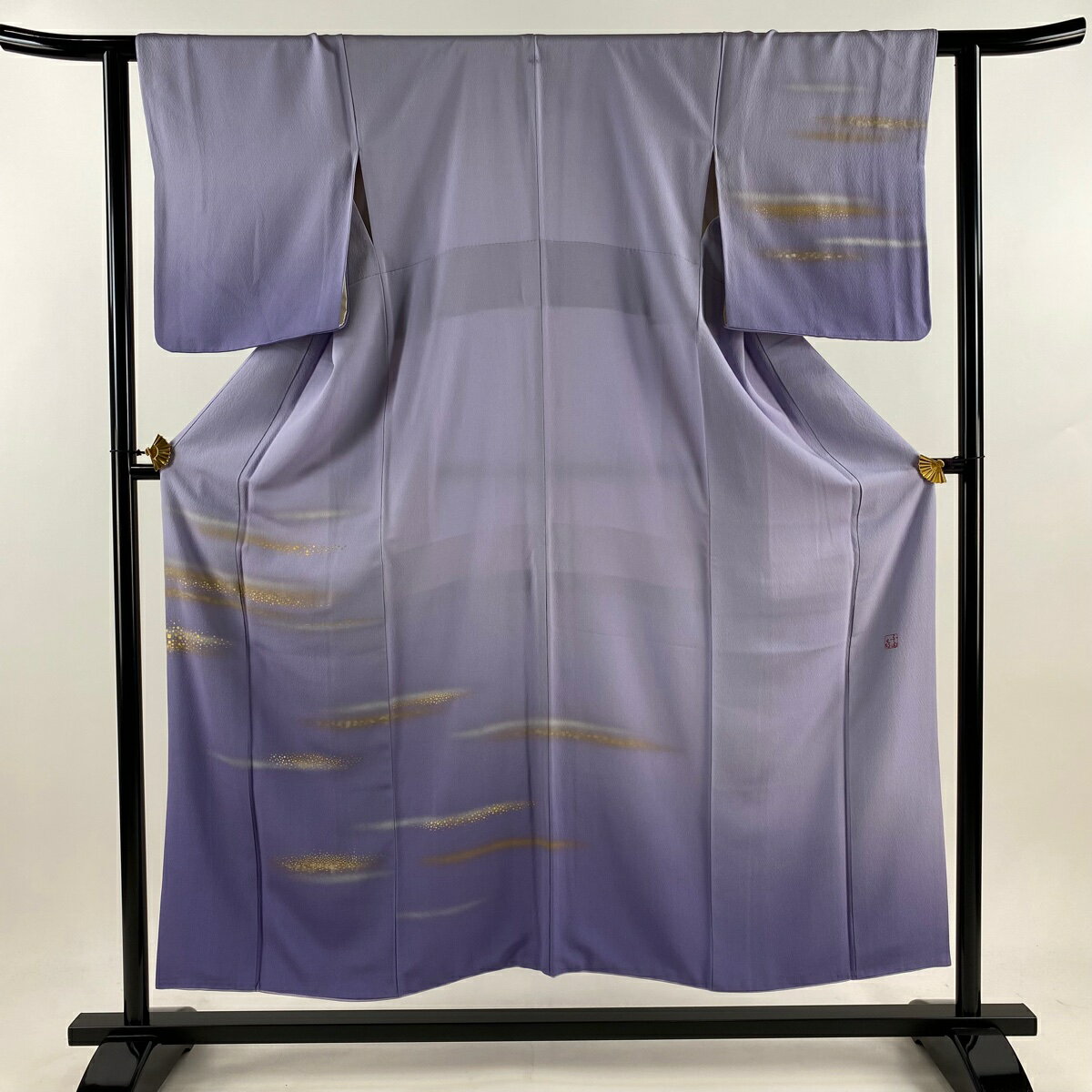 付下げ 身丈151cm 裄丈61.5cm S 袷 人間国宝 福田喜重 落款あり 箔散らし 霞 金銀彩 ぼかし 薄紫 正絹 逸品 一つ紋 【中古】