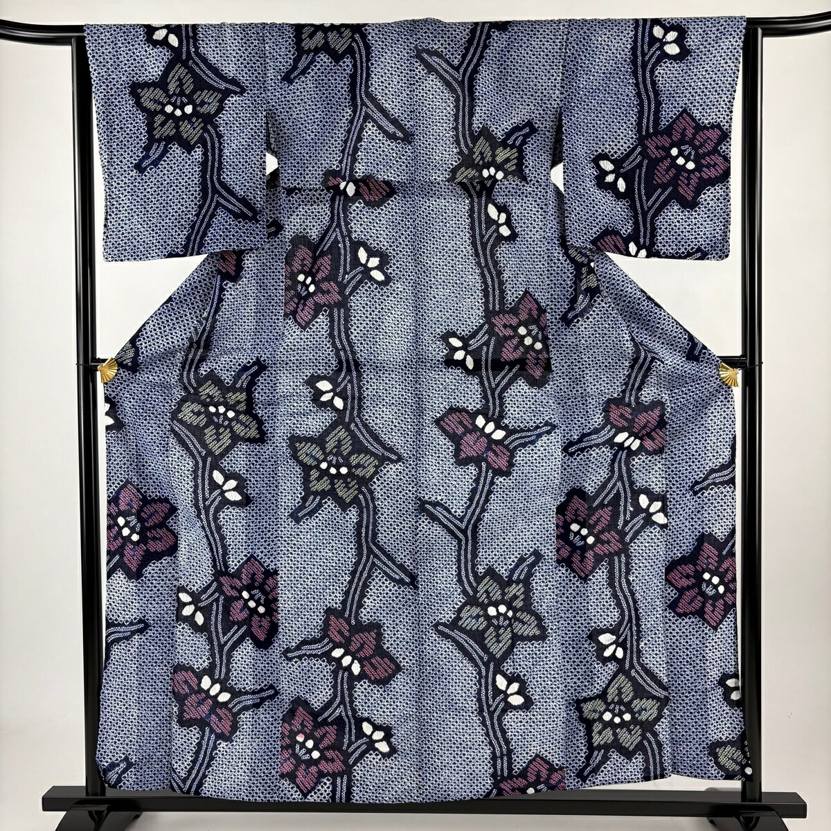【美品】 浴衣 身丈160cm 裄丈64cm M 絞り浴衣 花 紺色 綿 名品 【中古】 msp50
