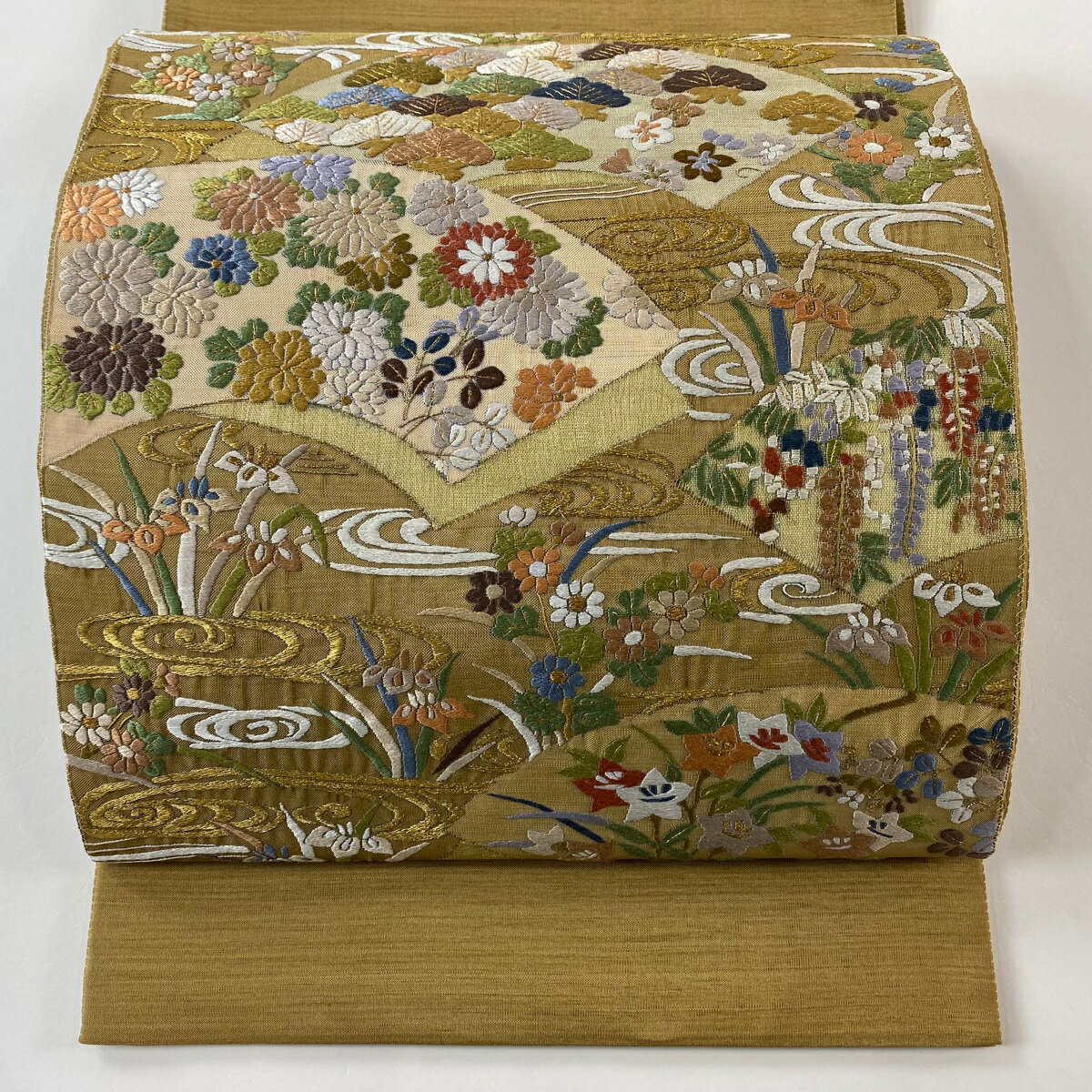 袋帯 名品 松梅 扇面 刺繍 金糸 山吹茶色 お太鼓柄 正絹 【中古】(4)