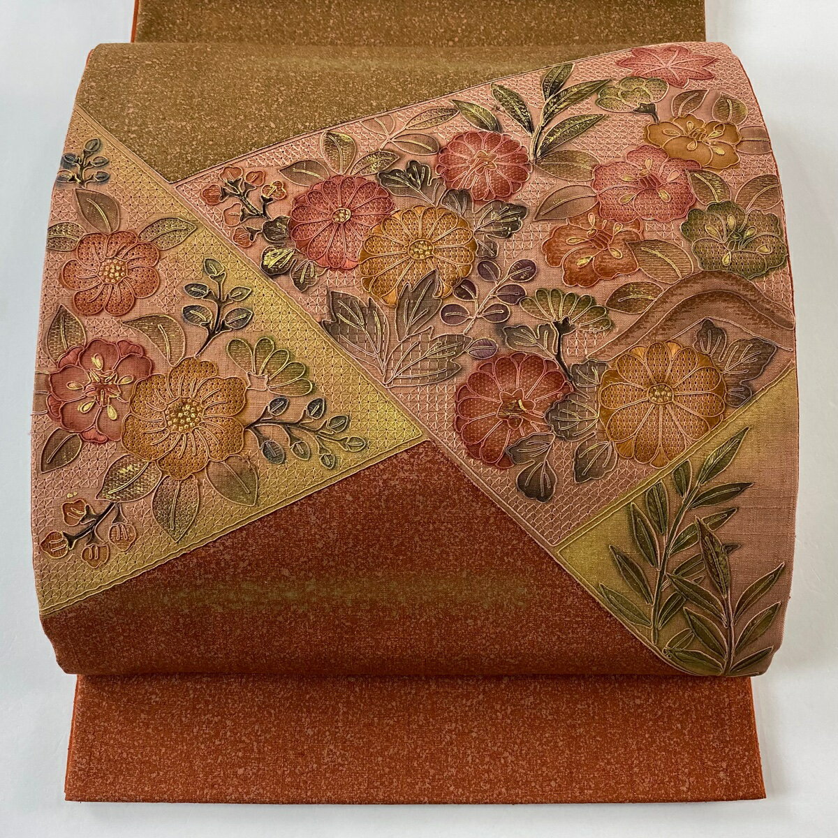 袋帯 秀品 紬地 菊 椿 刺繍 金彩 朱色 お太鼓柄 正絹 【中古】