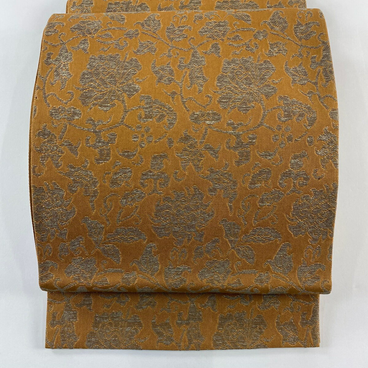 【美品】 袋帯 名品 花井幸子 落款あり 花唐草 金糸 刺繍 薄茶色 六通 正絹 【中古】