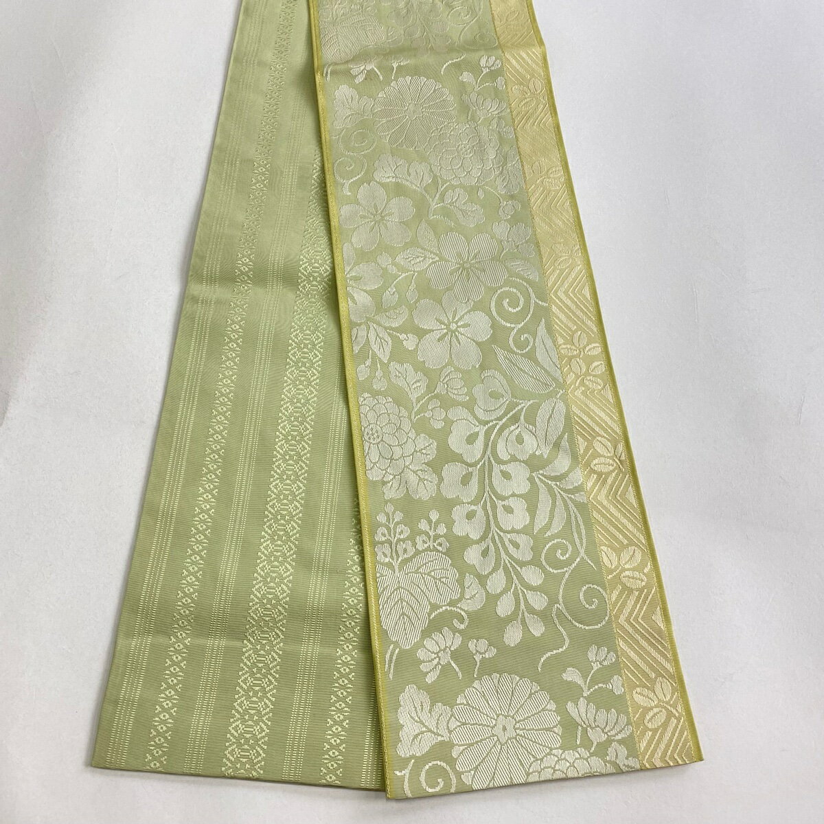 半幅帯 美品 名品 花唐草 金糸 灰緑 正絹 【中古】