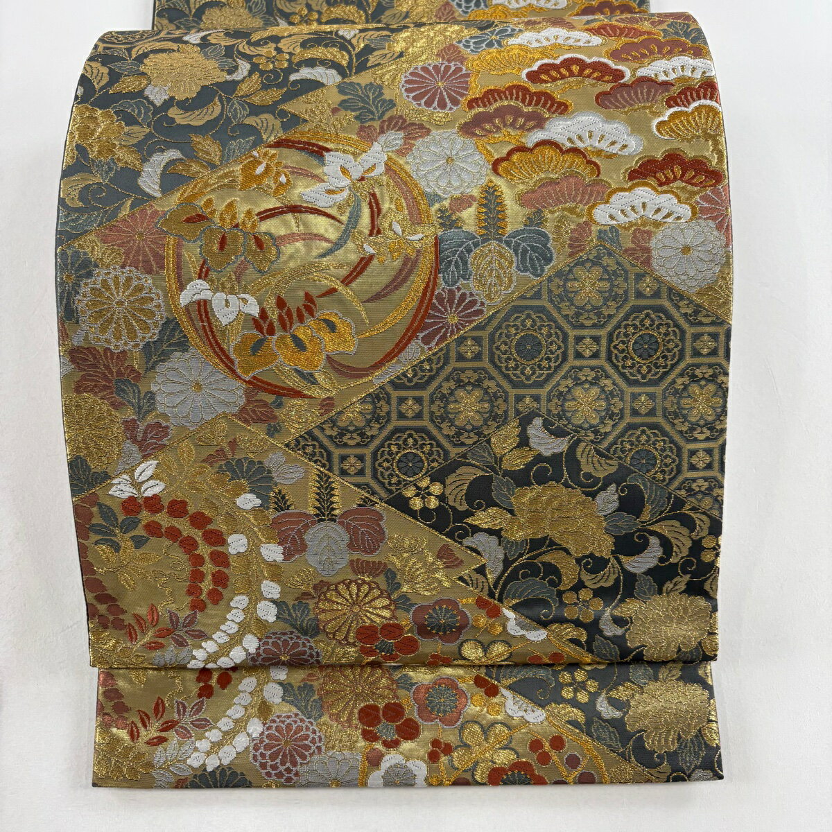 【美品】 袋帯 秀品 花喜蒔絵調度 花丸文 花唐草 唐織 箔 青灰色 六通 正絹 【中古】