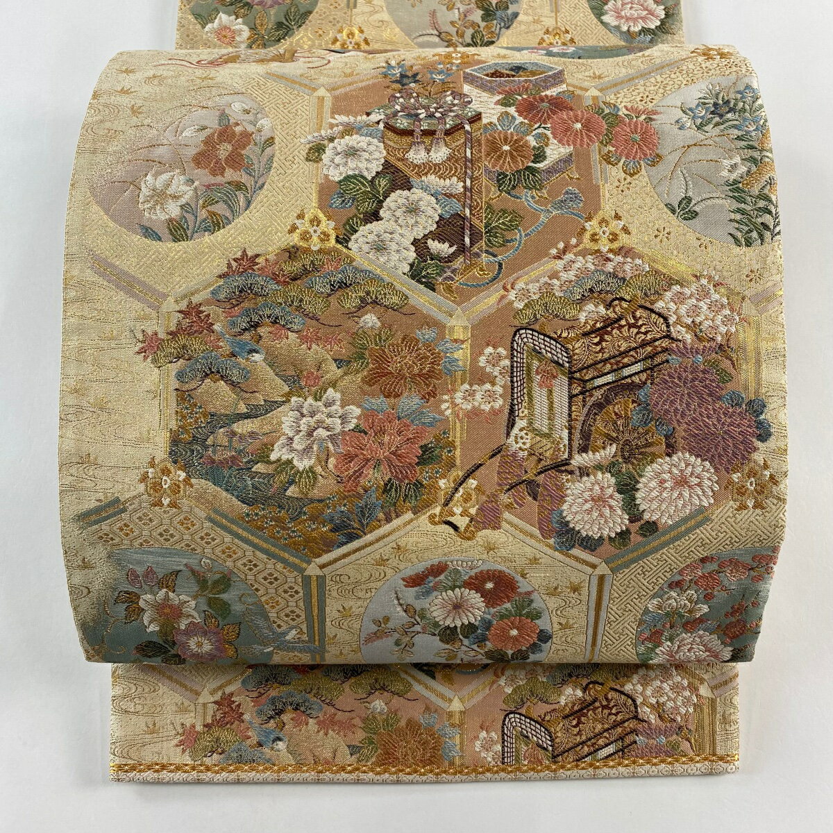 【美品】 袋帯 秀品 貝桶 御所車 金糸 ベージュ 六通 正絹 【中古】