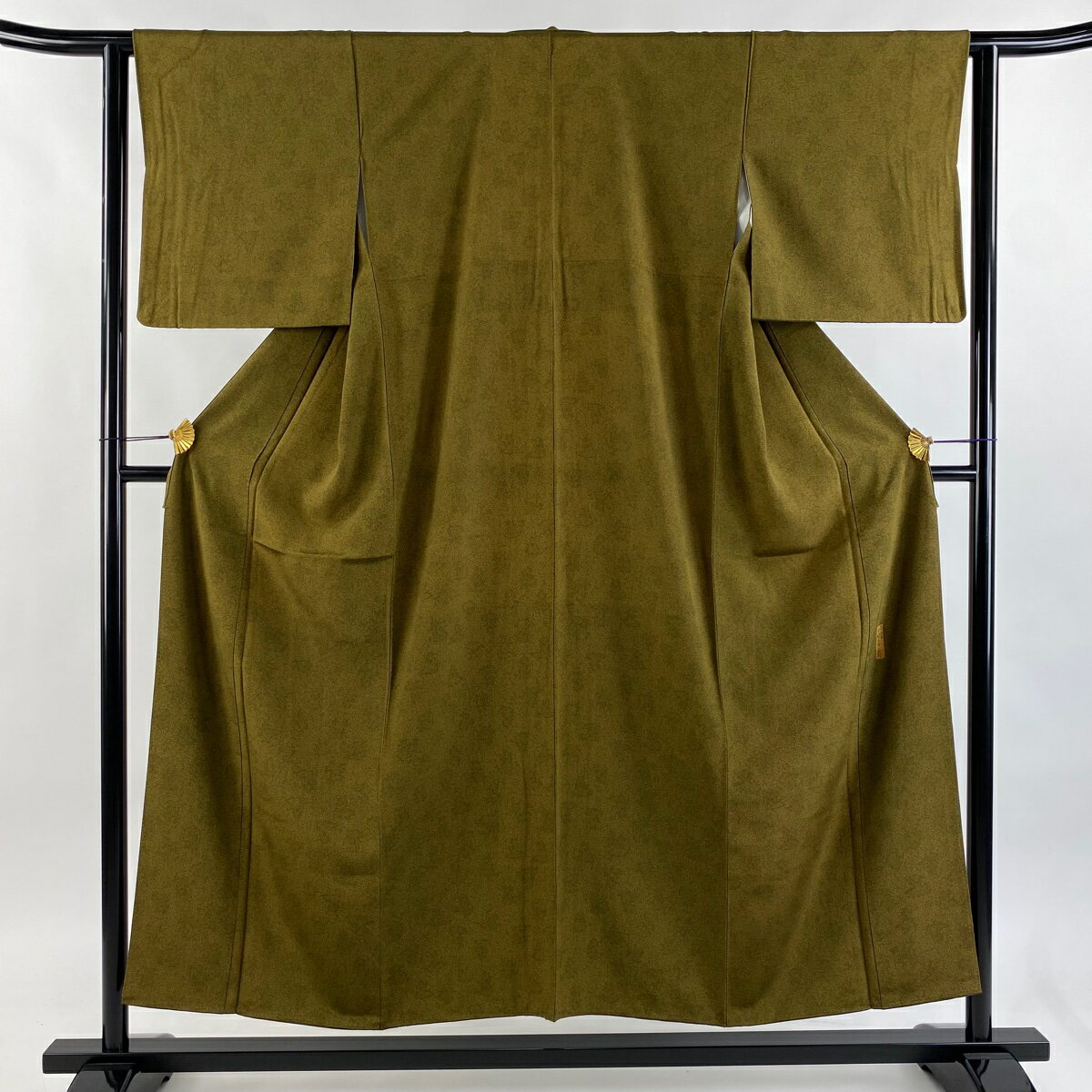 【美品】 江戸小紋 身丈153.5cm 裄丈61.5cm S 袷 人間国宝 中村勇二郎 落款あり 雲中供養菩薩 鶯色 正絹 逸品 【中古】 msp50