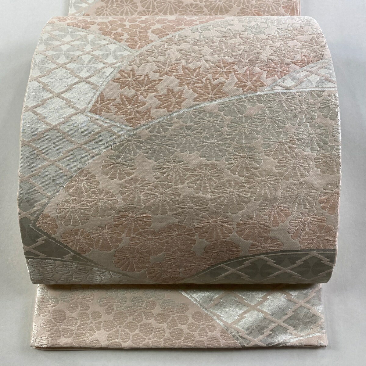 【美品】 袋名古屋帯 優品 証紙あり 比翼仕立て 菊 楓 箔 唐織 薄ピンク 正絹 【中古】