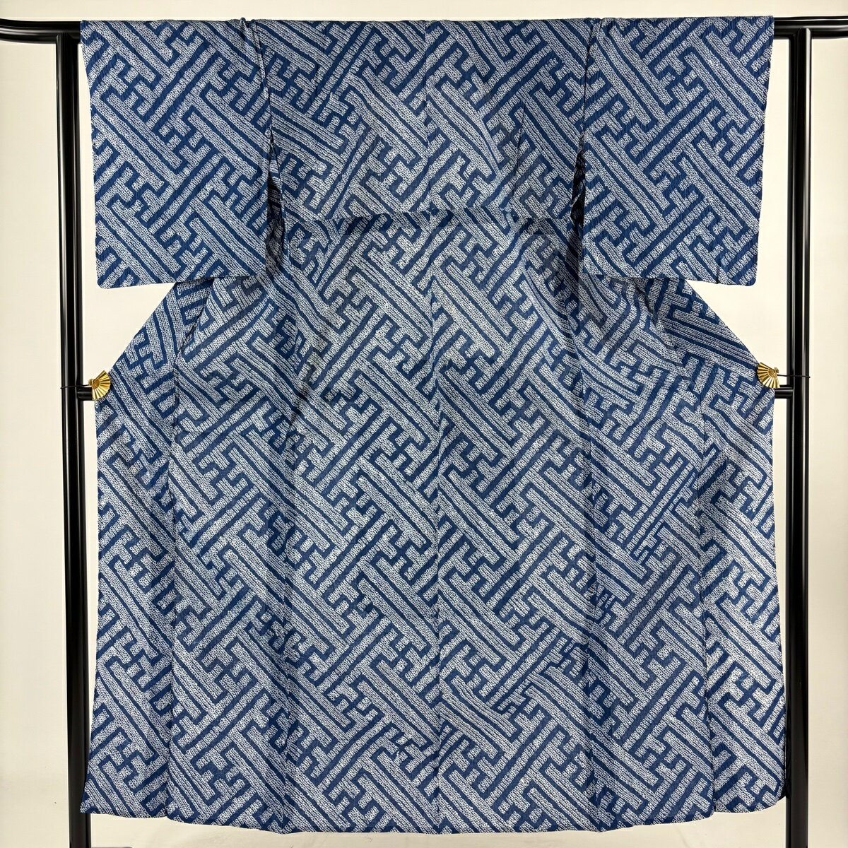 浴衣 身丈152.5cm 裄丈61.5cm S 絞り浴衣 紗綾形 藍色 綿 名品 【中古】