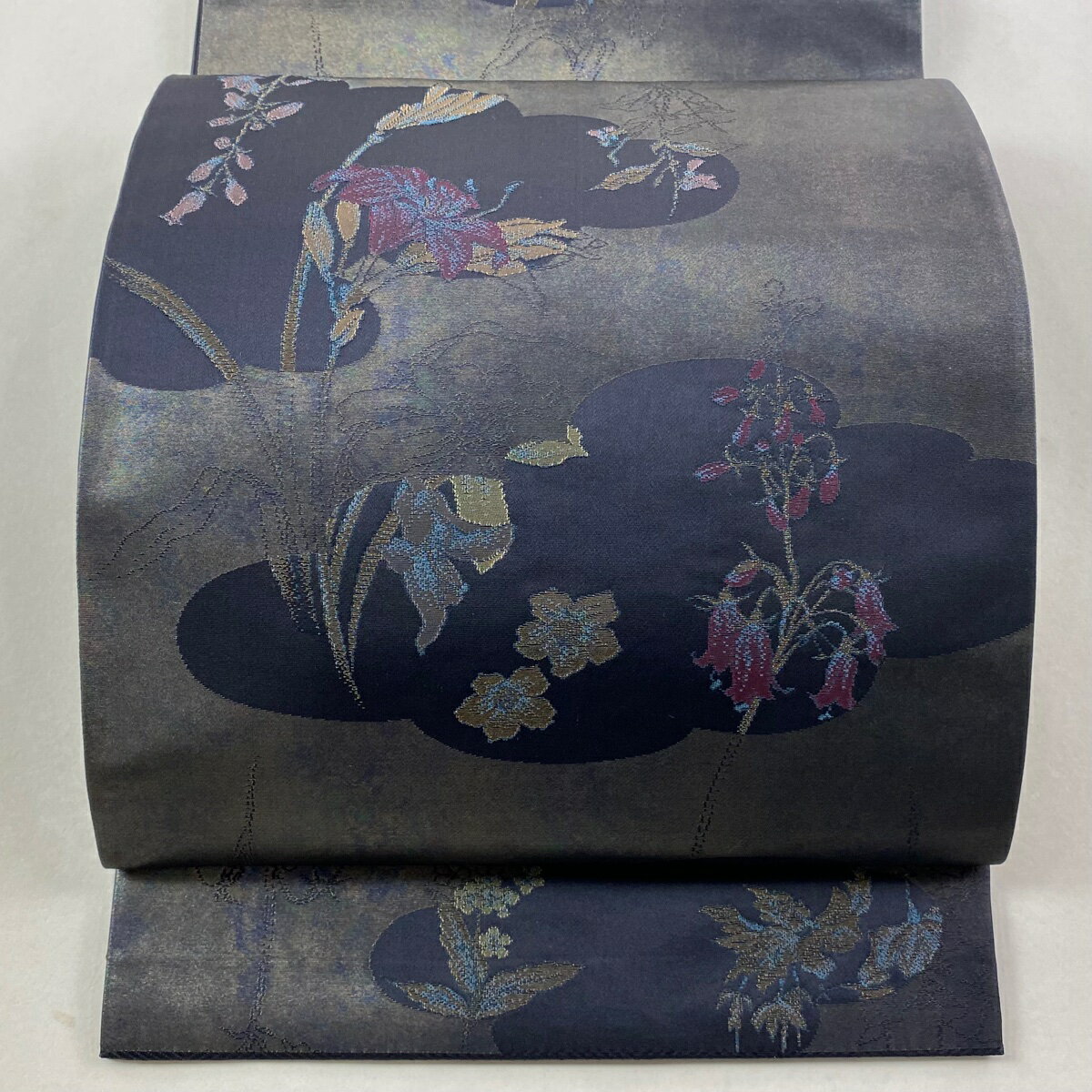【美品】 袋帯 逸品 大脇一心 落款あり 雲文 草花 金糸 箔 墨色 六通 正絹 【中古】