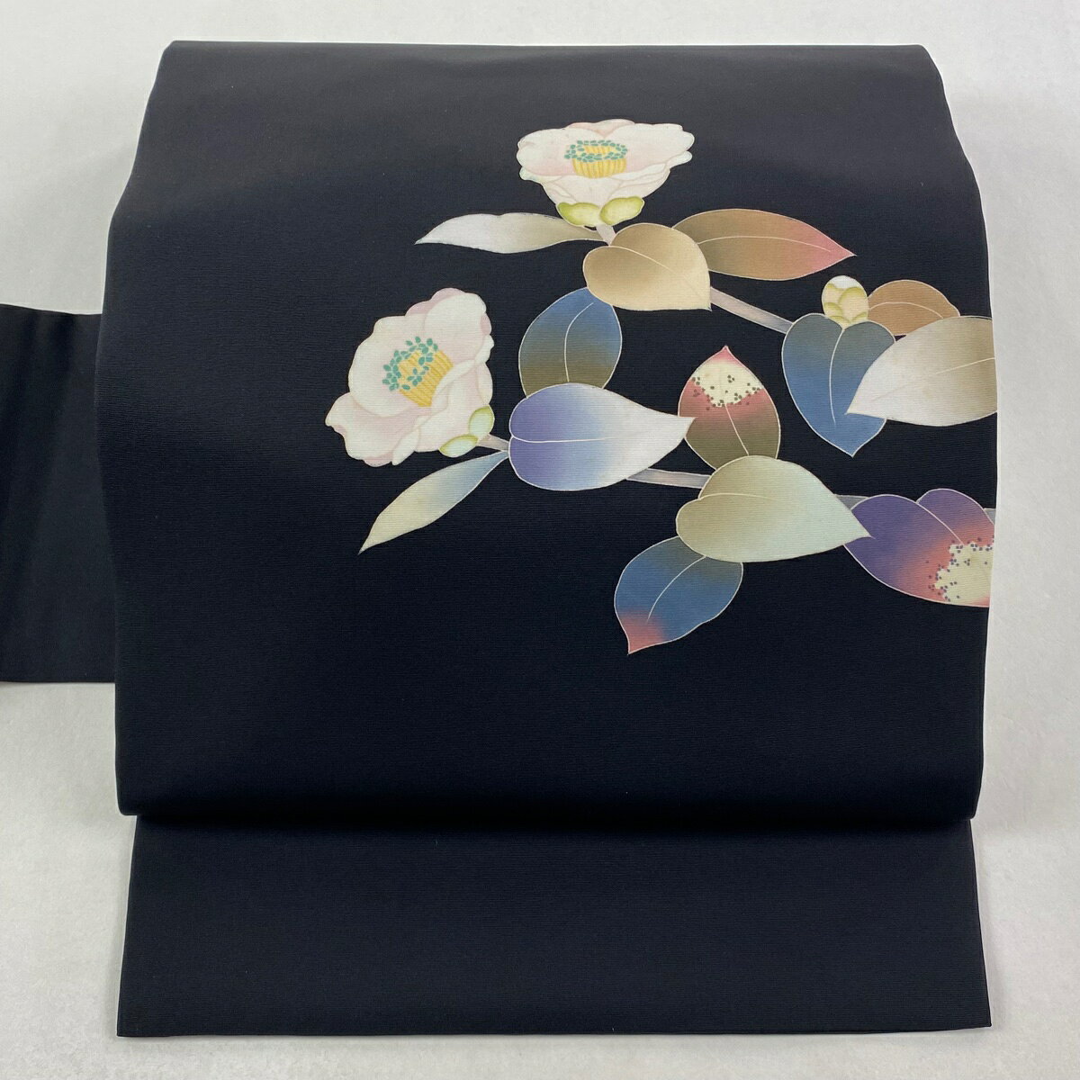 【美品】 名古屋帯 逸品 落款あり 椿 ぼかし 黒 正絹 【中古】