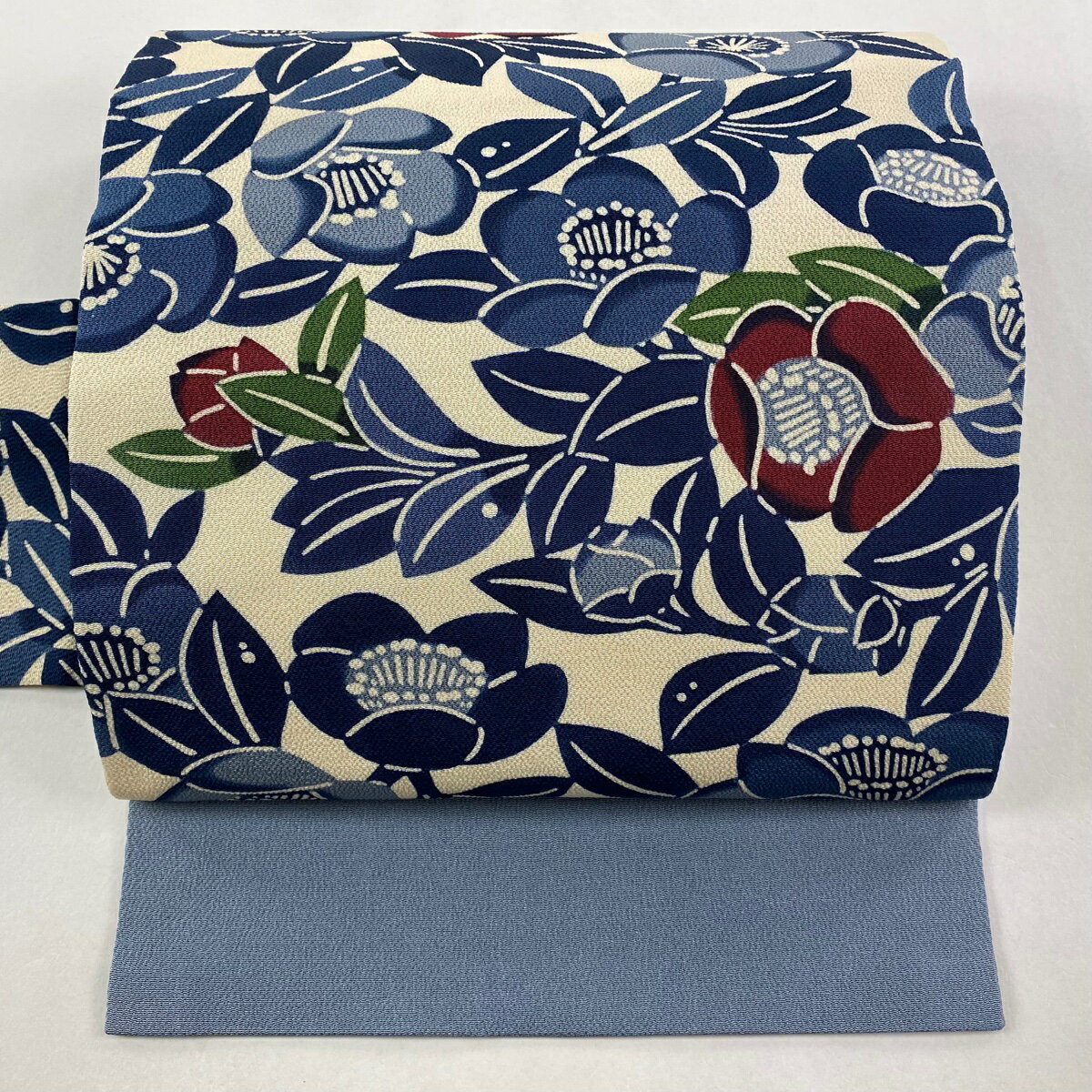 【美品】 名古屋帯 逸品 栗山吉三郎 落款あり 椿 縮緬 クリーム 正絹 【中古】