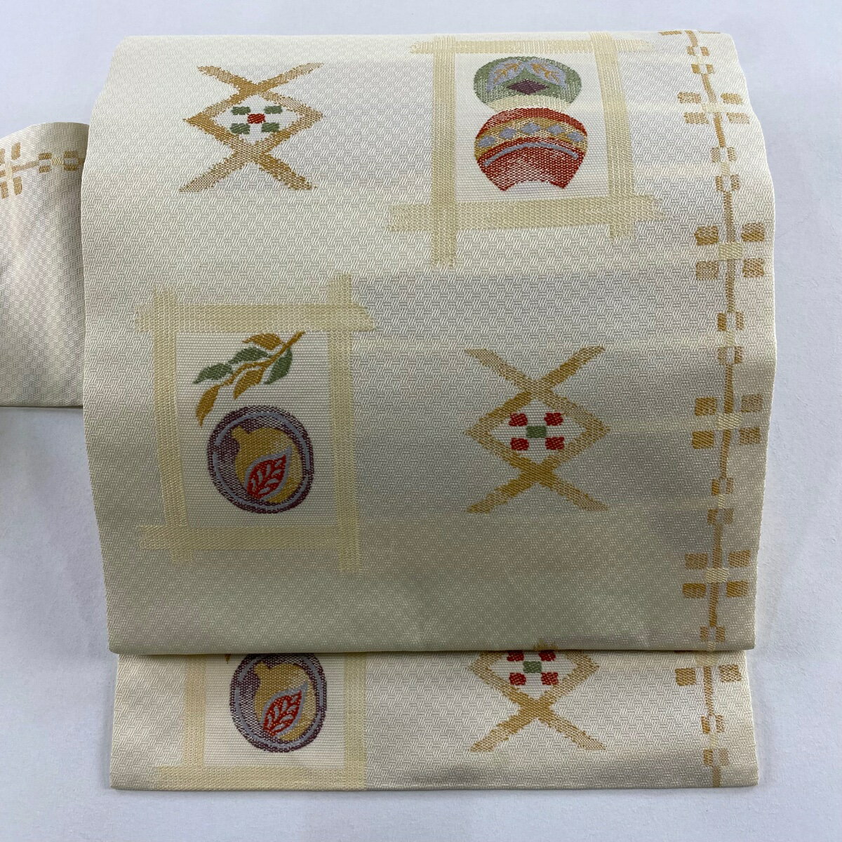 【美品】 名古屋帯 秀品 葉 幾何学 クリーム 正絹 【中古】