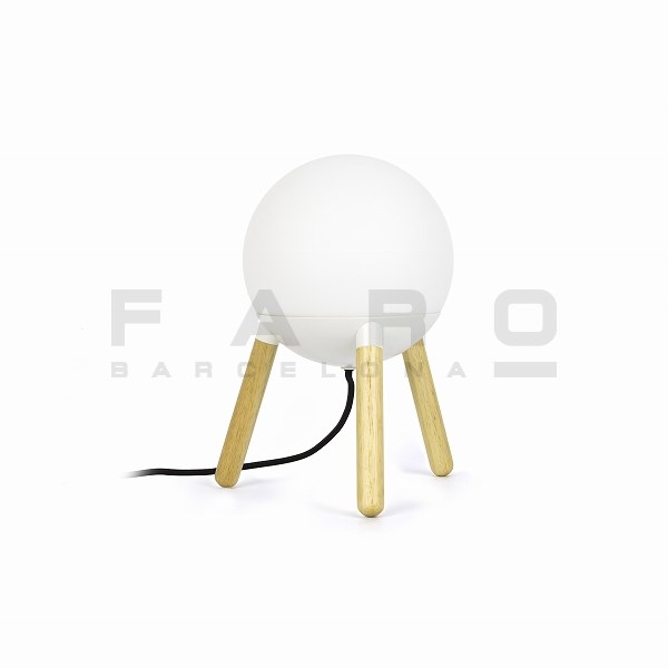 ◆Item Informationスペイン バルセロナにある照明のブランド『FARO BARCELONA（ファロ バルセロナ）』Nahtrang（デザイナー2名が設立したデザインスタジオ）がデザインした卓上灯（ホワイト/白）です。木製の足があり、ディフューザー（照明の光量を調整する器具）はガラスでできています。この素材と光がぬくもりのある心地の良い空間を演出します。 ■品番・品名FA28378 MINE White table lamp■カラーホワイト■材質［本体］メタル、木［グローブ］オパールガラス■サイズ185×300×185mm■重量約2.2Kg■付属品LED電球（E26 5W 2700K 485lm）※自社販売と在庫を共有しているため、在庫更新のタイミングにより、在庫切れの場合やむをえずキャンセルさせていただく可能性があります。※大口発注の際は入荷までにお時間をいただく場合がございますので、その際は改めて入荷時期のご案内をさせていただきます。 金物,金属,真鍮,真ちゅう,ゴーリキアイランド,ブラス